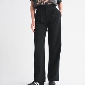 A&F Sloane Tailored Wide Leg Pant 26L